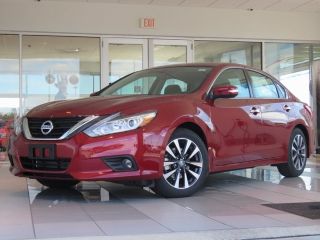Used 2016 Nissan Altima SV in Athens, Ohio