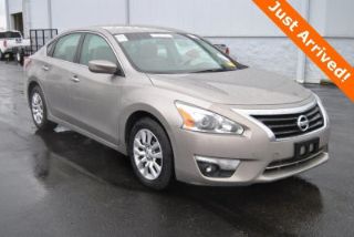 Used 2013 Nissan Altima S in Medina, Ohio