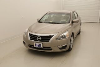 Used 2014 Nissan Altima S in Virginia Beach, Virginia