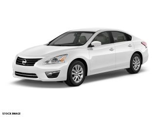 Used 2013 Nissan Altima SL in Salisbury, Massachusetts