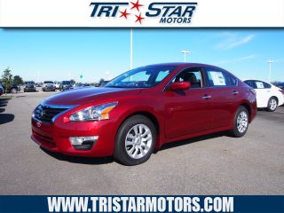 Used 2015 Nissan Altima S in Uniontown, Pennsylvania