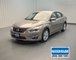 Used 2015 Nissan Altima SV in Bellevue, Nebraska