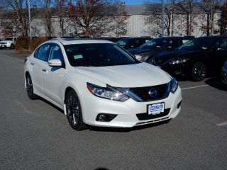Used 2017 Nissan Altima SV in Hyannis, Massachusetts
