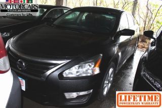 Used 2014 Nissan Altima SV in Cleveland Heights, Ohio