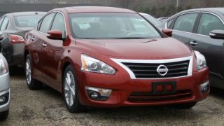 Used 2015 Nissan Altima SL in Niles, Illinois
