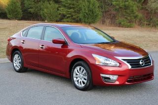 Used 2015 Nissan Altima S in Mooresville, North Carolina