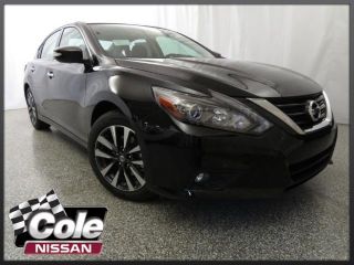 Used 2017 Nissan Altima SL in Kalamazoo, Michigan