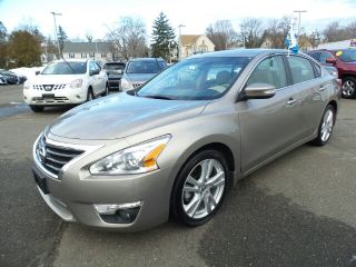 Used 2013 Nissan Altima SL in Fairfield, Connecticut