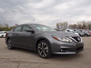 Used 2016 Nissan Altima SR in Zelienople, Pennsylvania