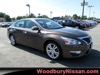 Used 2013 Nissan Altima SL in Woodbury, New Jersey