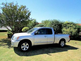 Used 2006 Nissan Titan XE in Arlington, Texas