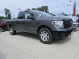 Used 2017 Nissan Titan S in Findlay, Ohio