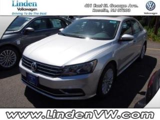 Used 2016 Volkswagen Passat SE in Roselle, New Jersey