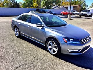 Used 2013 Volkswagen Passat SEL in Columbia, Missouri
