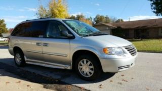 Used 2006 Chrysler Town & Country Touring in Shawnee, New York