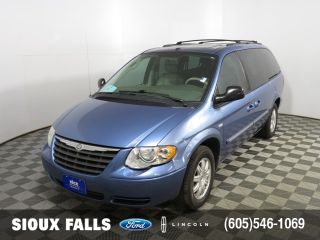 Used 2007 Chrysler Town & Country Touring in Sioux Falls, South Dakota