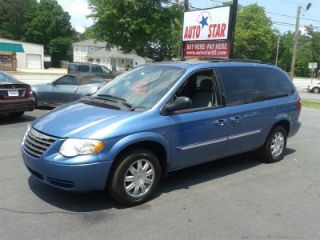 Used 2007 Chrysler Town & Country Touring in Lawrenceville, Georgia