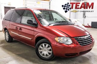 Used 2007 Chrysler Town & Country Touring in Valparaiso, Indiana