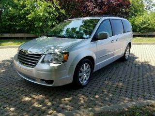 Used 2009 Chrysler Town & Country Touring in Woodside, New York