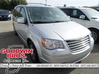 Used 2009 Chrysler Town & Country Touring in New Castle, Indiana