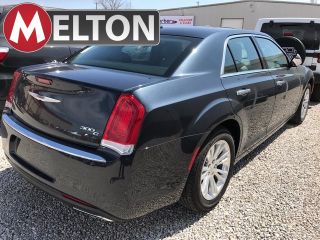 Used 2016 Chrysler 300 C in Claremore, Oklahoma