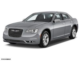Used 2015 Chrysler 300 C in Warren, Michigan