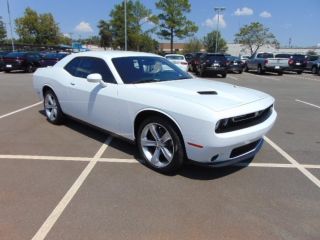Used 2016 Dodge Challenger SXT in Warner Robins, Georgia