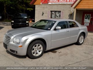 Used 2006 Chrysler 300 Touring in Suamico, Wisconsin