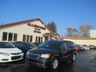 Used 2014 Chrysler Town & Country Touring in Troy, New York