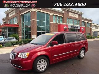 Used 2016 Chrysler Town & Country Touring in Tinley Park, Illinois