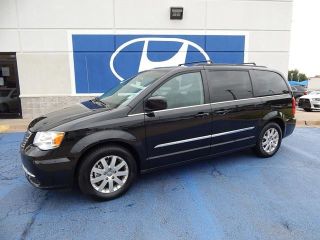 Used 2016 Chrysler Town & Country Touring in Oklahoma City, Oklahoma