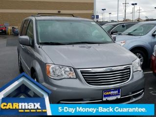 Used 2016 Chrysler Town & Country Touring in Jericho, New York