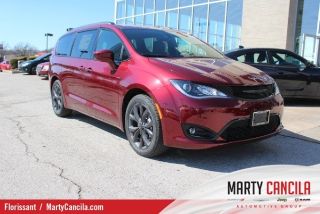 Used 2018 Chrysler Pacifica Touring-L in Florissant, Missouri