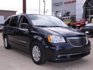 Used 2014 Chrysler Town & Country Touring in Louisville, Kentucky
