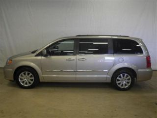 Used 2015 Chrysler Town & Country Touring in Moorhead, Minnesota