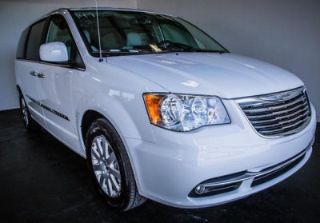 Used 2016 Chrysler Town & Country Touring in Naples, Florida