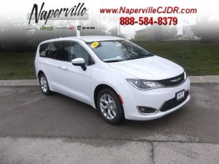 Used 2017 Chrysler Pacifica Touring in Naperville, Illinois