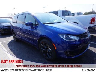Used 2018 Chrysler Pacifica Touring-L in Franklin, Tennessee