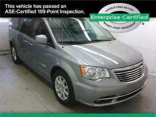 Used 2014 Chrysler Town & Country Touring in Cranberry Township, Pennsylvania