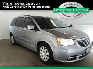 Used 2016 Chrysler Town & Country Touring in Reseda, California