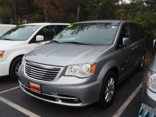 Used 2016 Chrysler Town & Country Touring in Manchester, New Hampshire