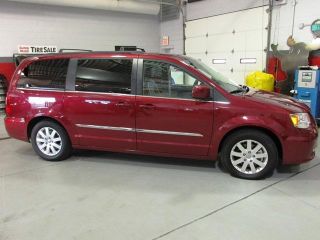 Used 2016 Chrysler Town & Country Touring in Belleville, Illinois
