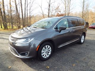 Used 2017 Chrysler Pacifica in Albion, Michigan