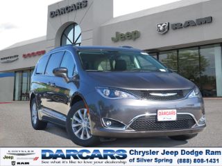 Used 2017 Chrysler Pacifica Touring-L in Silver Spring, Maryland