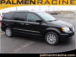 Used 2016 Chrysler Town & Country Touring in Racine, Wisconsin