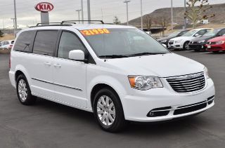 Used 2016 Chrysler Town & Country Touring in Saint George, Utah