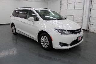 Used 2017 Chrysler Pacifica Touring-L in Puyallup, Washington