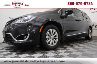 Used 2017 Chrysler Pacifica Touring-L in Warren, Michigan
