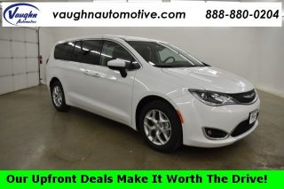Used 2017 Chrysler Pacifica Touring-L in Ottumwa, Iowa