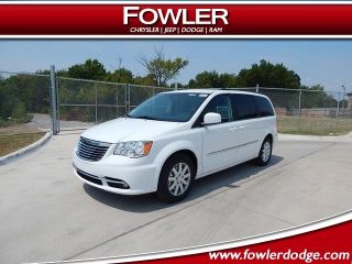 Used 2015 Chrysler Town & Country Touring in Oklahoma City, Oklahoma
